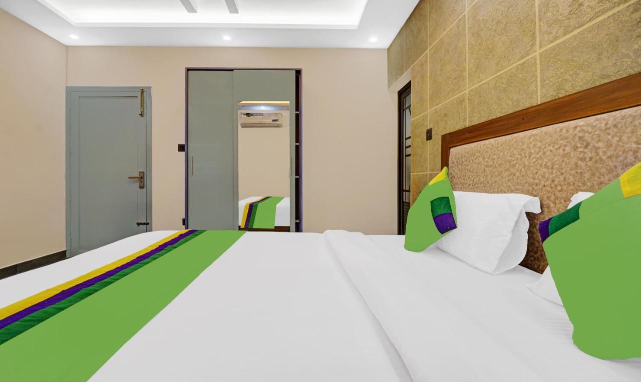Treebo Pushpak Service Apartment Kochi Exterior foto